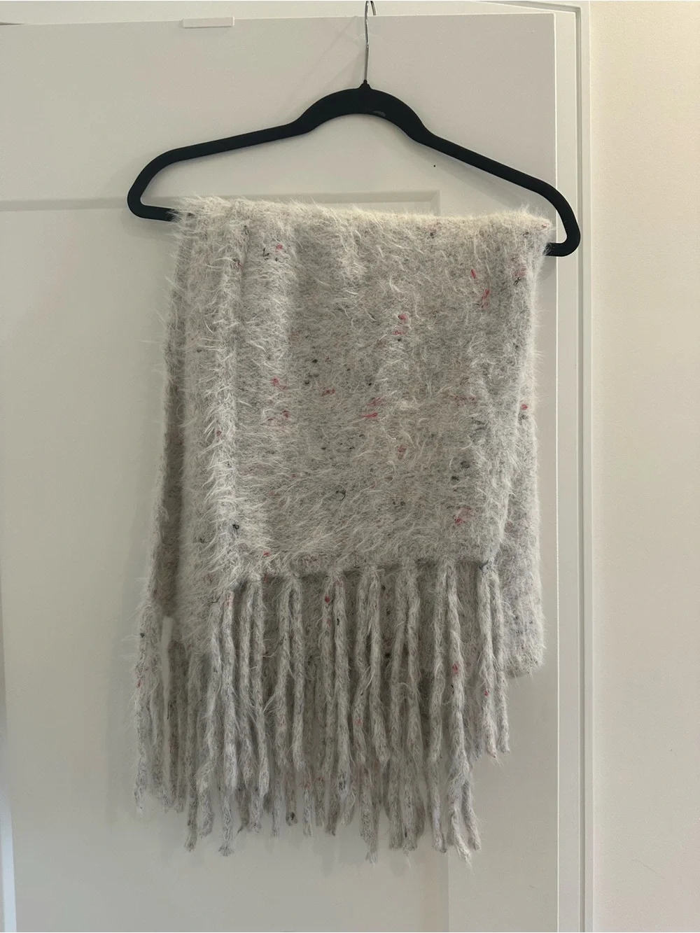 Cozy Gray Speckled Fringe Throw Blanket - Something Navy